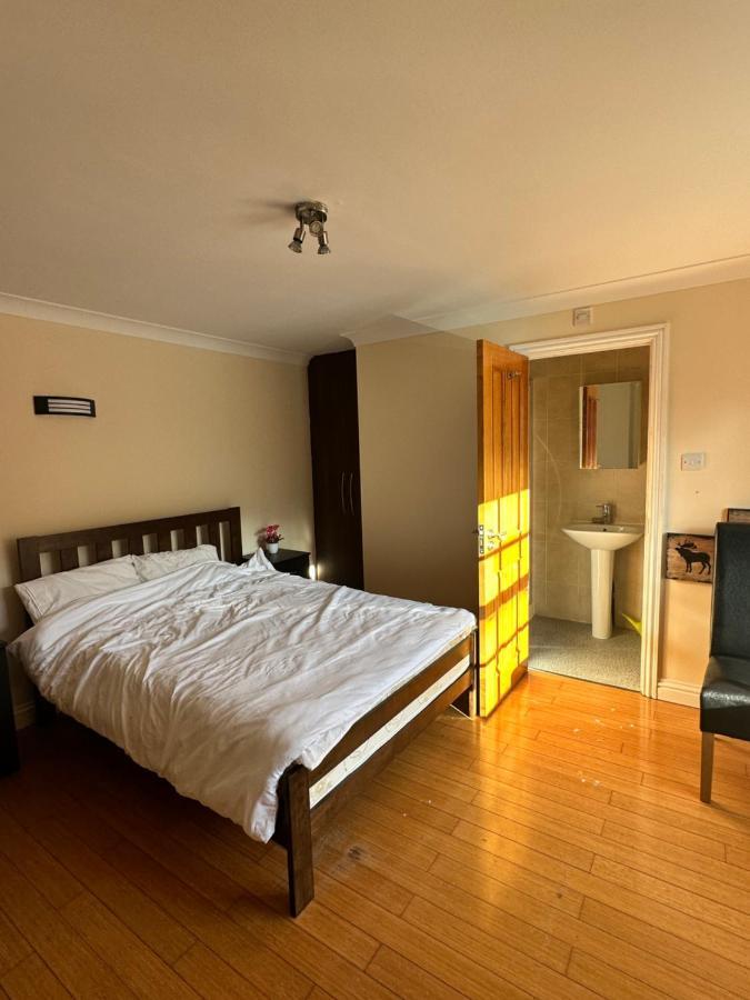 Sultania Motel And Catering Hedgerley Exteriér fotografie